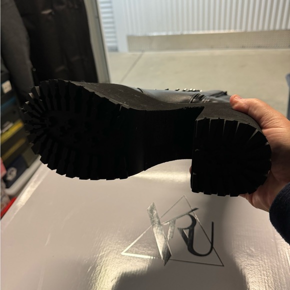 COPY - Y.R.U.-Platform Lace up ankle boots. - Picture 5 of 9